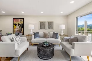 Photo #3: 424013819 Listing