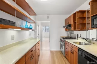 Photo #4: 424014118 Listing