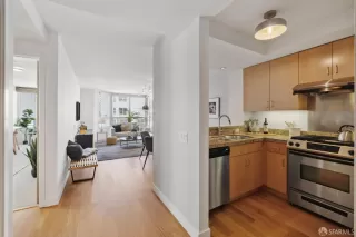 Photo #4: 424014753 Listing