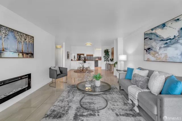 MLS: 424014940 Condo For Sale