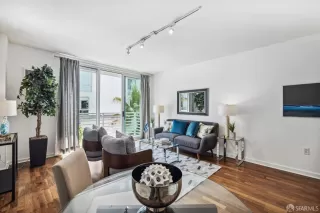 Photo #5: 424015544 Listing