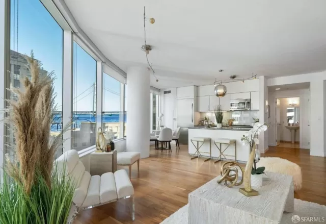 MLS: 424015843 Condo For Sale