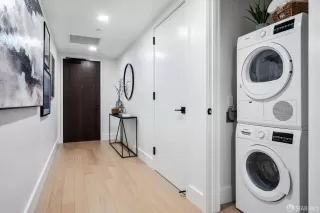 Photo #5: 424016102 Listing