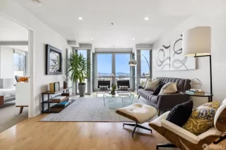 Photo #3: 424016609 Listing 