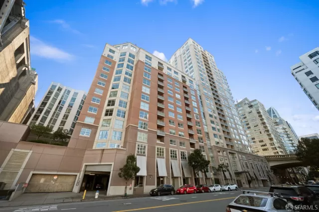 MLS: 424016742 Condo For Sale