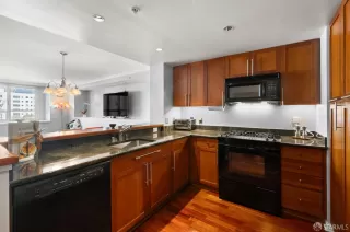 Photo #3: 424016742 Listing 