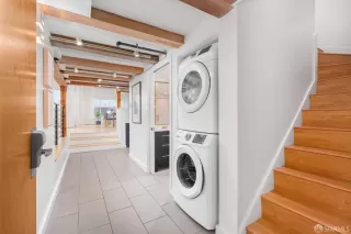 Photo #2: 424016980 Listing