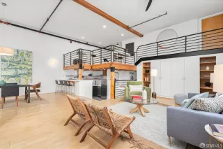 Photo #4: 424016980 Listing