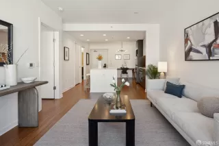 Photo #5: 424016982 Listing 