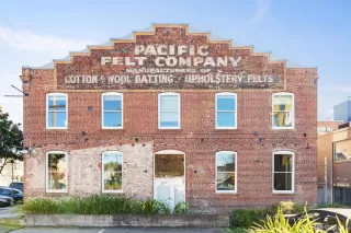 Photo #2: 424017402 Listing