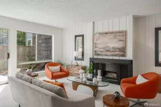 Photo #2: 424017596 Listing