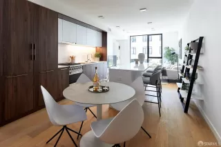 Photo #2: 424017690 Listing