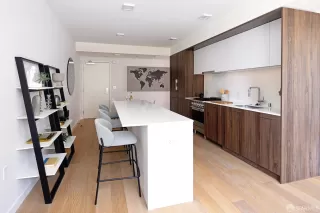 Photo #6: 424017690 Listing