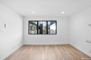 Photo #4: 424017956 Listing