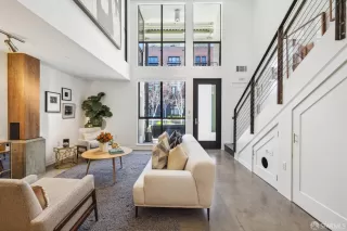 Photo #6: 424018084 Listing