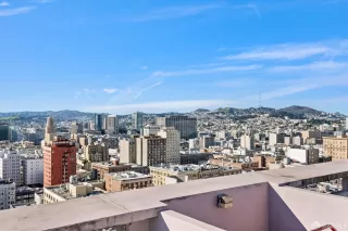 Photo #3: 424018295 Listing