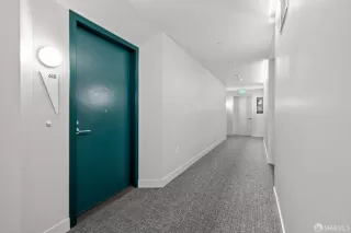 Photo #4: 424018904 Listing