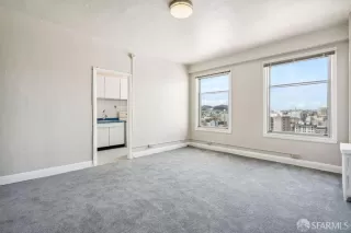 Photo #5: 424019132 Listing