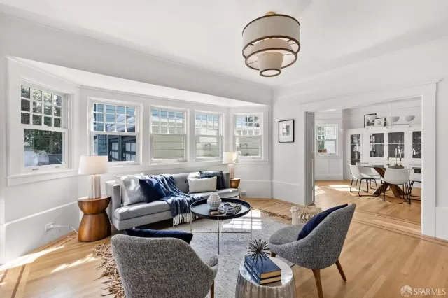 MLS: 424019264 Condo For Sale