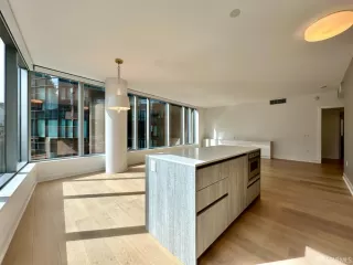 Photo #6: 424019377 Listing