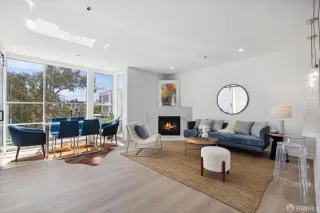 Photo #1: 424019635 Listing