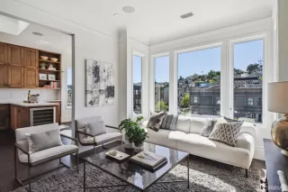 Photo #6: 424019835 Listing 