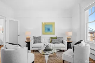 Photo #4: 424020194 Listing