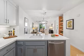 Photo #5: 424020231 Listing 