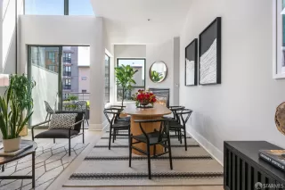 Photo #6: 424020345 Listing