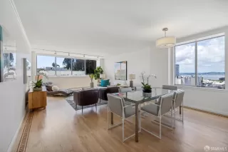 Photo #3: 424020519 Listing