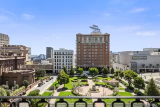 Photo #3: 424020756 Listing