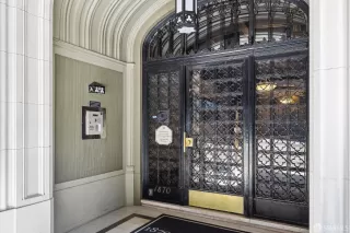 Photo #4: 424020965 Listing