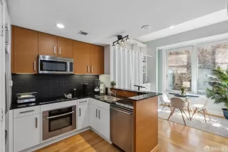 Photo #6: 424021078 Listing 