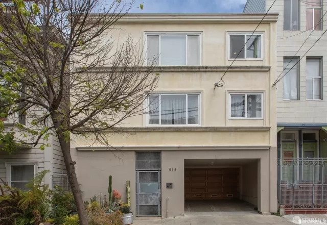 MLS: 424021081 Condo For Sale