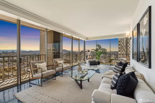 MLS: 424021277 Condo For Sale