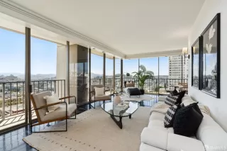 Photo #2: 424021277 Listing