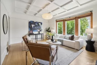 Photo #5: 424021319 Listing