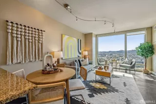 Photo #1: 424021660 Listing 