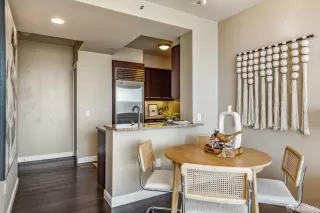 Photo #6: 424021660 Listing 