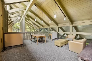 Photo #2: 424021789 Listing