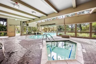 Photo #4: 424021789 Listing