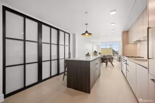 Photo #2: 424021879 Listing