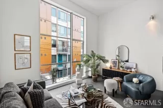 Photo #5: 424021978 Listing