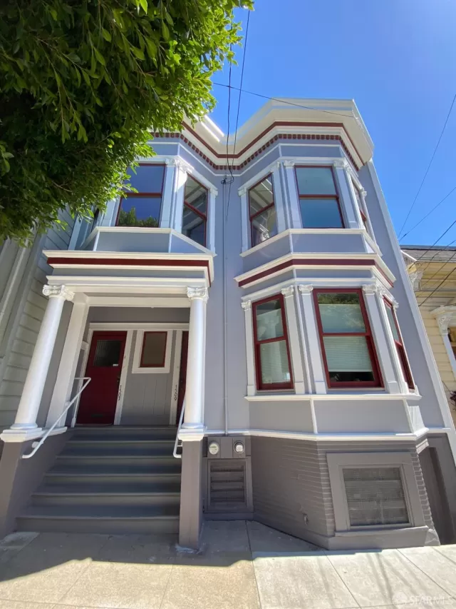 MLS: 424022282 Condo For Sale