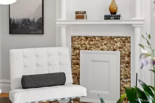 Photo #5: 424022282 Listing