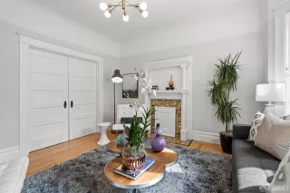 Photo #6: 424022282 Listing