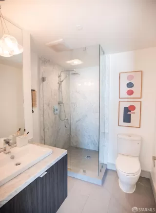 Photo #6: 424022460 Listing