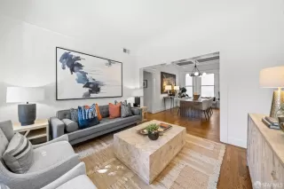 Photo #5: 424022502 Listing 