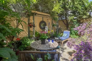 Photo #2: 424022770 Listing 