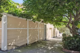 Photo #4: 424022770 Listing 